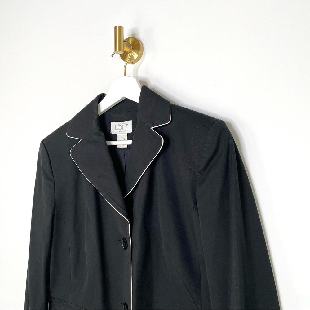 Elevated Minimalist | Black Knee-Length Trench w Off White Piping Trim | by Loft - Picture 3 of 16